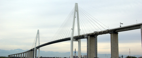 新湊大橋